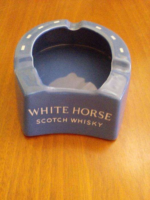 Cinzeiro White Horse Made in England