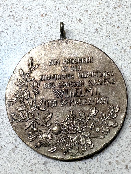 Antiga medalha comemorativa Imperador Guilherme I em bronze de 1897