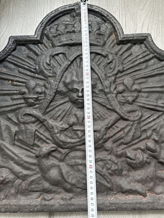 Sredniowieczna tablica zeliwna relief sciana tylna kominka