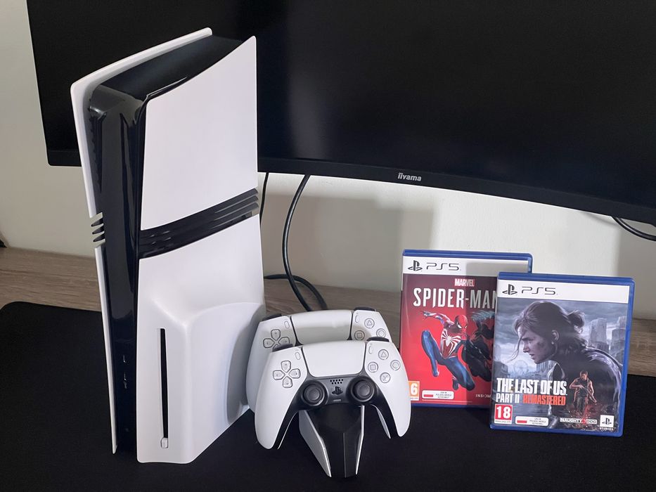 PS5 PRO 2tb, napęd, 2 pady, gry