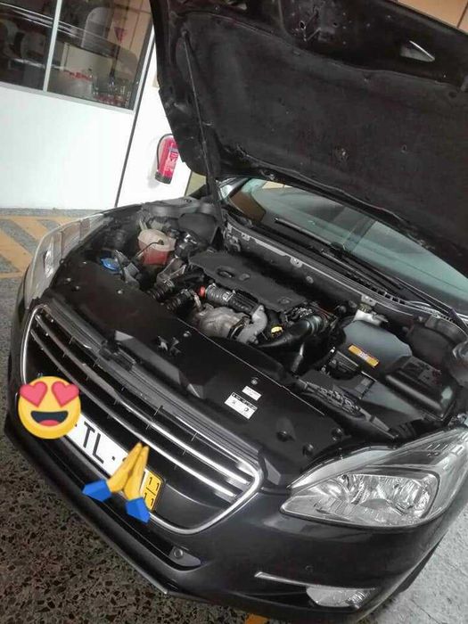 Peugeot 508 SW 2011