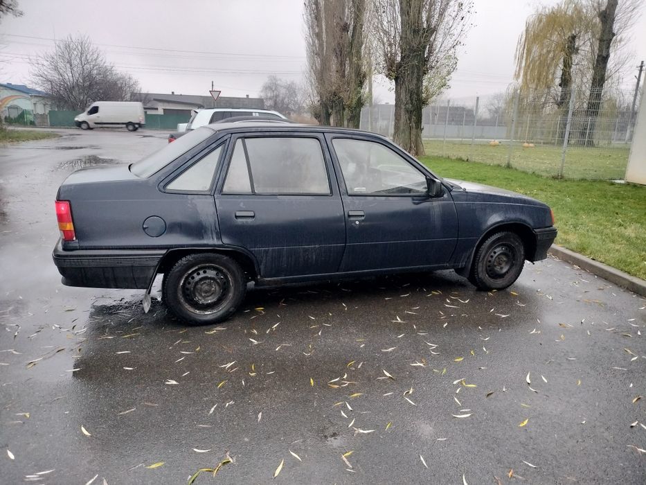 Opel Kadett 1.3 Газ/бенз