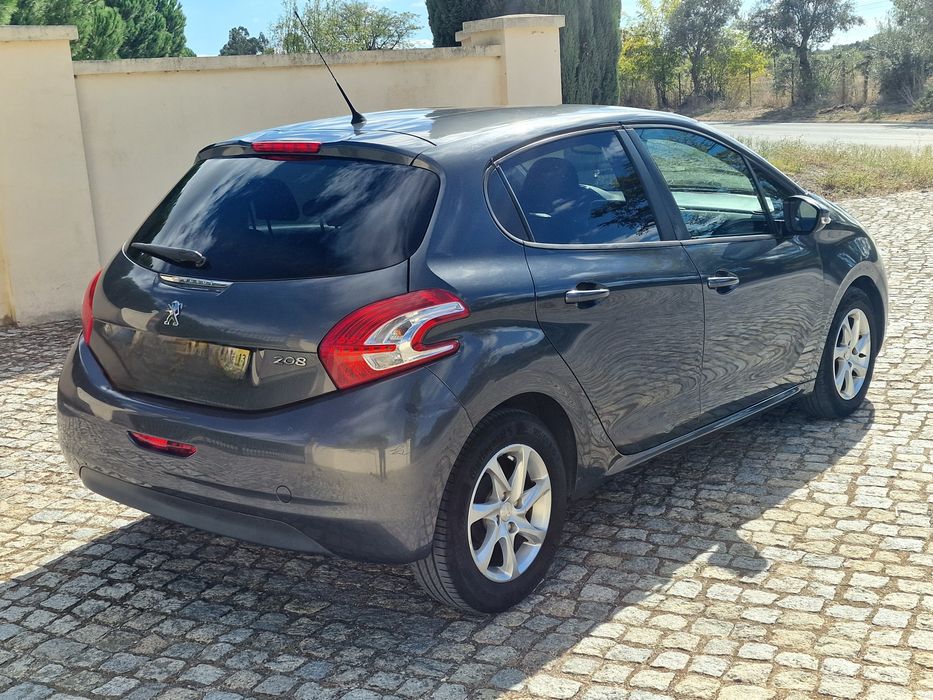 Peugeot 208 vti. — photo 2