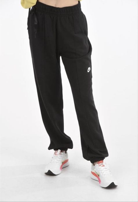 Спортивні штани Nike