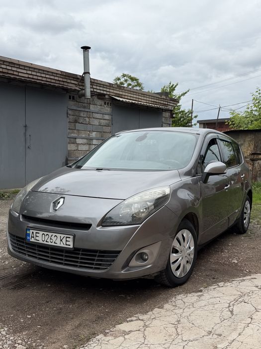 Renault Scenic 2011