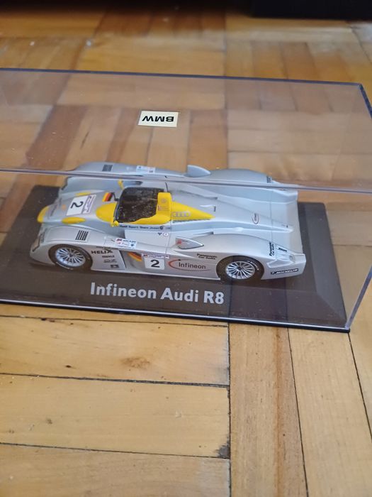Auta kolekcjonerskie 1 : 43