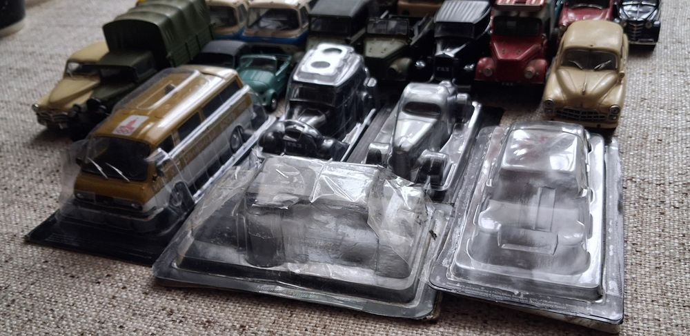 Лот з 30 моделей DeAgostini