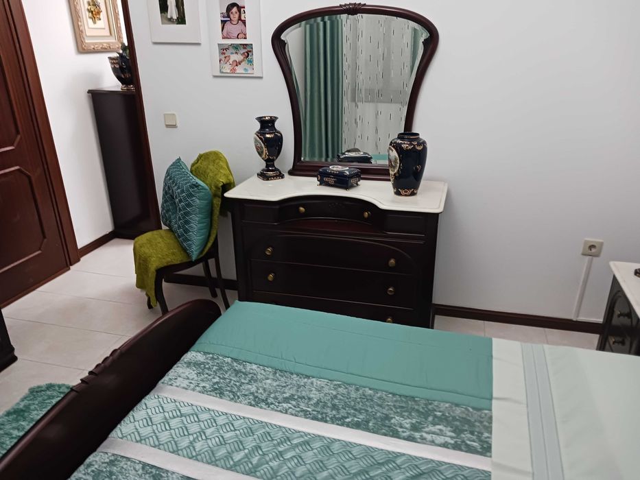 Mobilia de quarto como nova