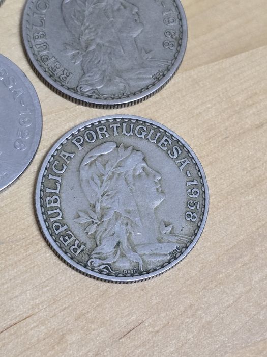 Moedas de 1 Escudo de 1927 a 1968
