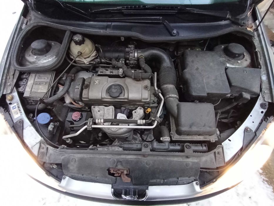 Peugeot 206, 2004r, jeden właściciel, niski przebieg, na chodzie.