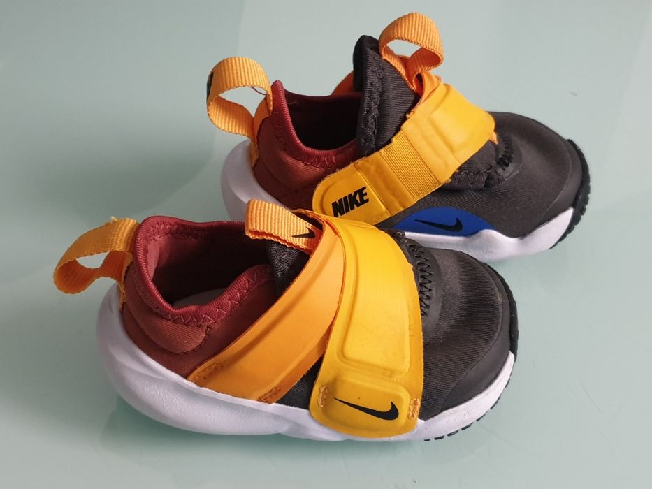 Sapatilhas Nike Baby Flip Velcro Castanhas Tamanho 18.5