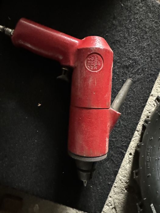 Шиповальный пистолет OKU