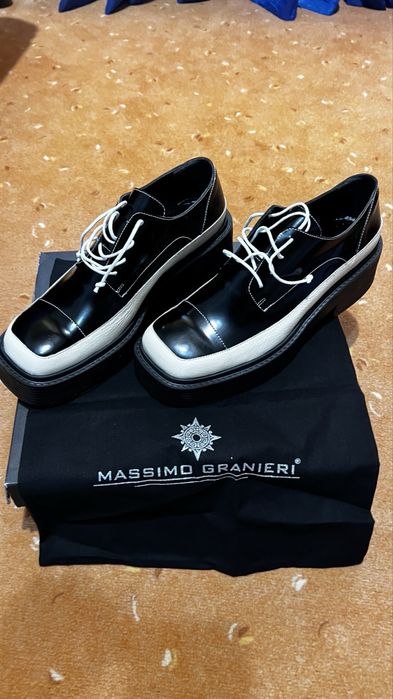 Ботінки жіночі