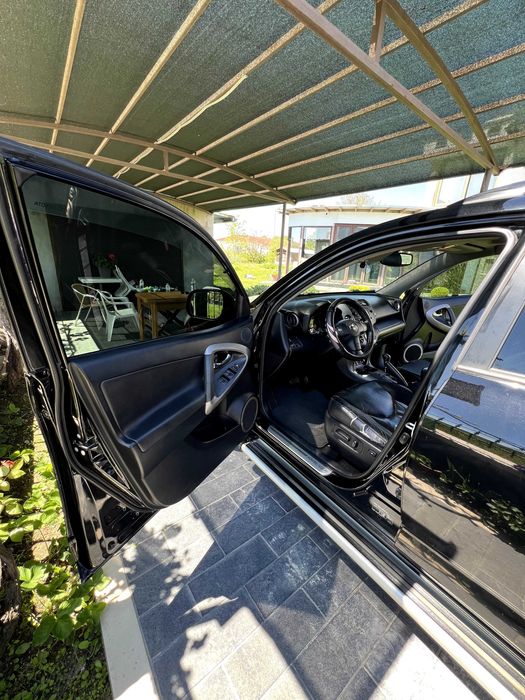 Продам Toyota RAV4 2007