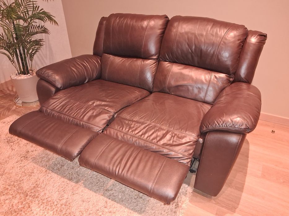 Conjunto de 2 Sofas em Pele
