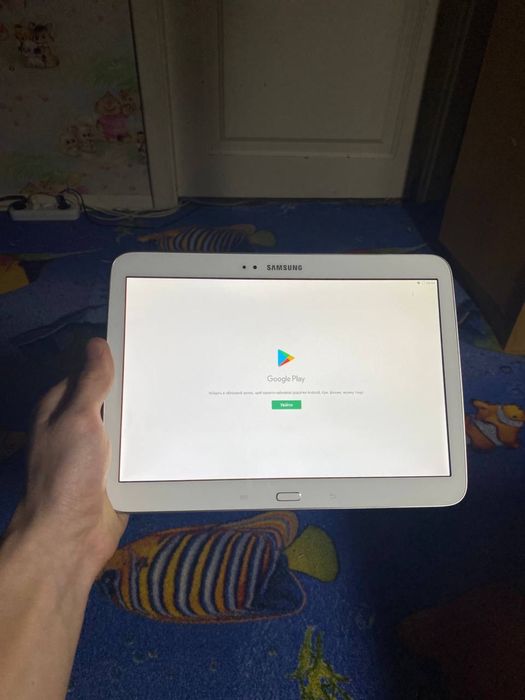 Планшет в ідеальному стані - Samsung Galaxy Tab 3 + зарядка