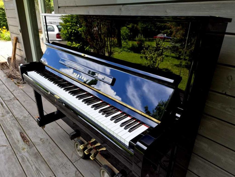 Pianino YAMAHA U1 121cm 1981r CZARNY POŁYSK