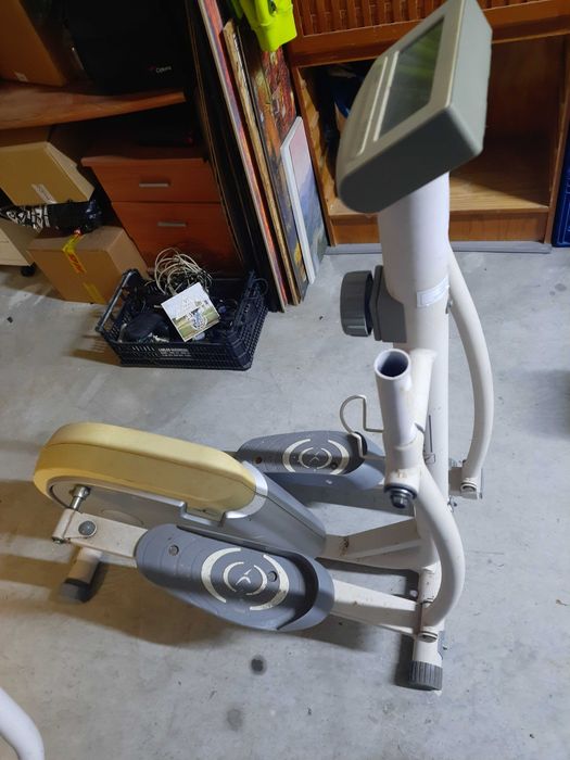 Elíptica usada para uso ou pequena alteração