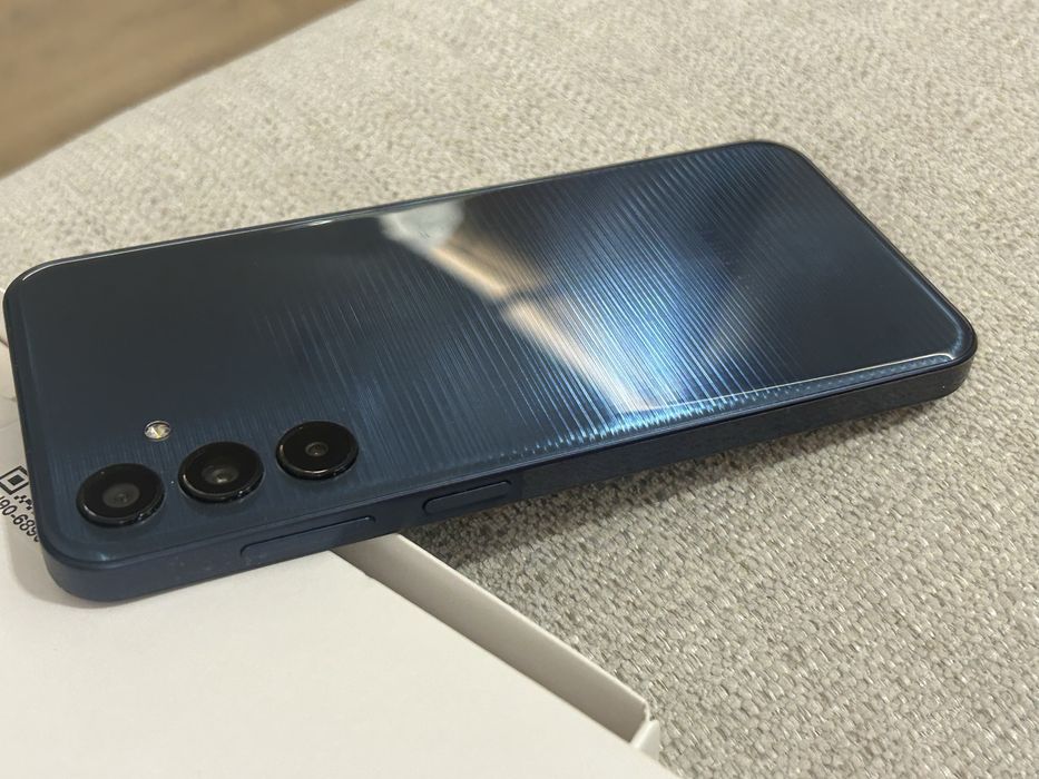 NOWY Samsung Galaxy M15 4/128GB 6,5" 90Hz 50Mpix Granatowy