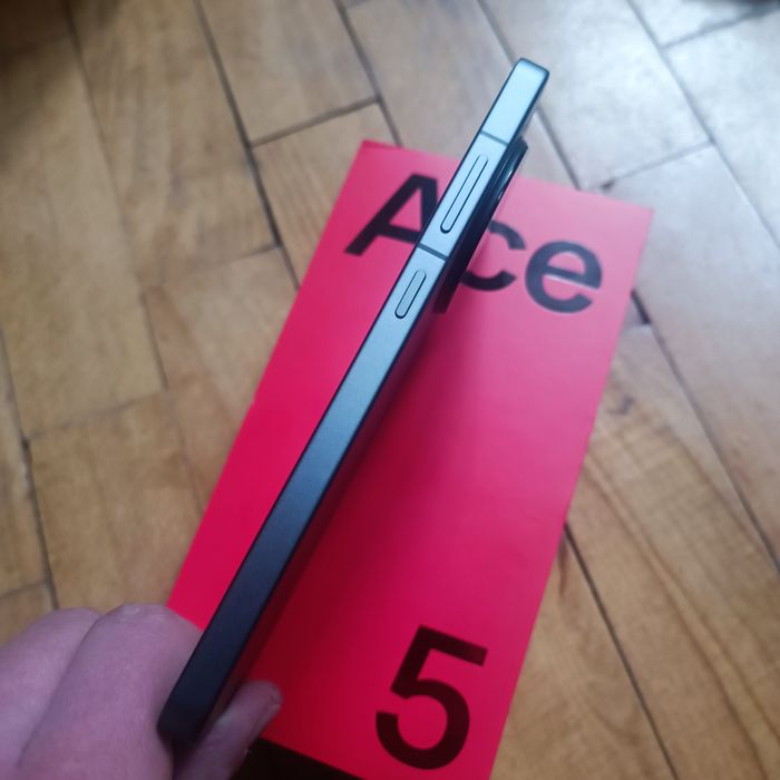 One Plus Ace 5 12+12/256