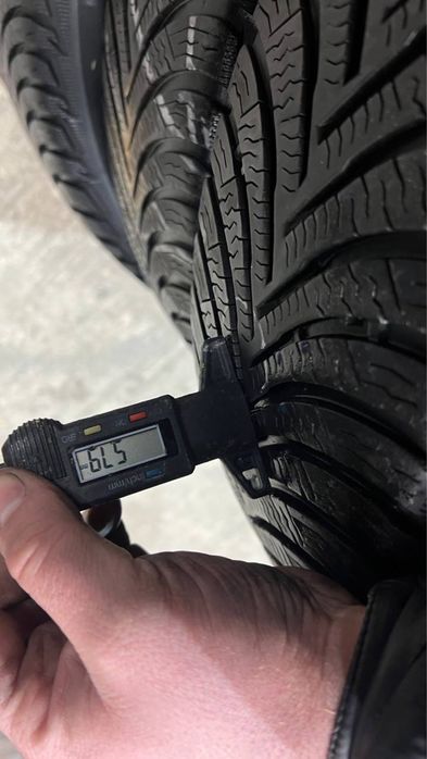 Комплект зимової гуми 185 /65/15  Michelin alpin 5
