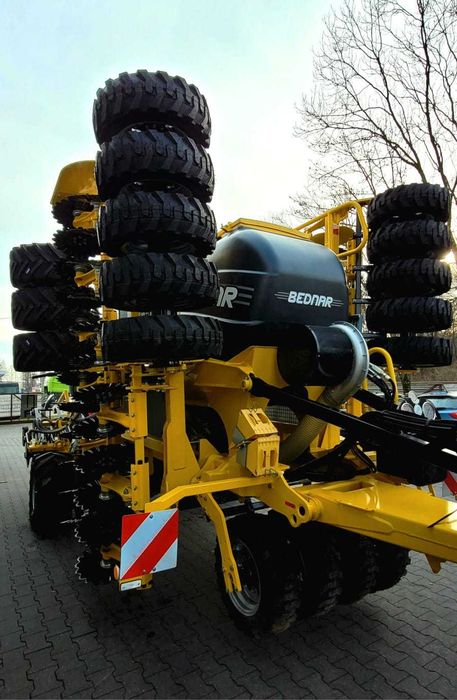 Uniwersalny siewnik  BEDNAR Omega OO 6000L