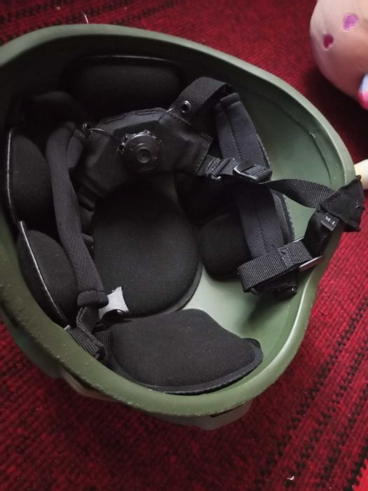Тактичний шолом (тип FAST) Продаю новий  шолом оливкового кольору.
