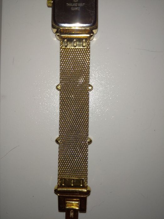 Продам жіночий годинник Anne Klein