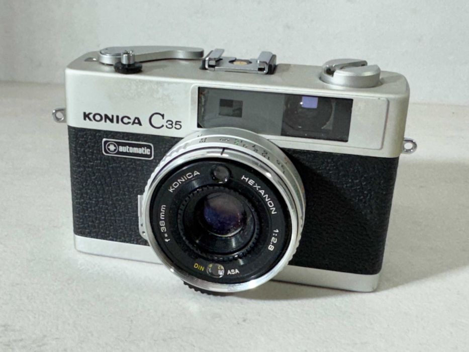 Aparat analogowy KONICA C35 AUTOMATIC