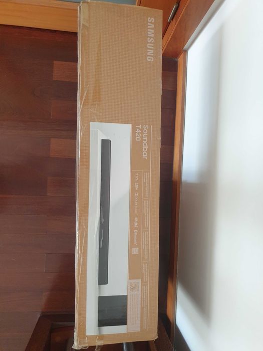 Soundbar SAMSUNG HW-T420 (2.1 - 150 W - Subwoofer com Fios)