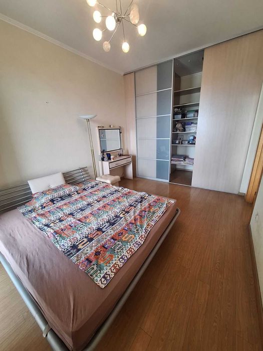 Продам 3-кімнатну квартиру по вул. Срібнокільскій 14-А, Позняки.