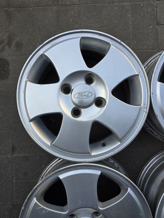 Felgi aluminiowe 14' Ford 4x108 Jarbet # 4.4