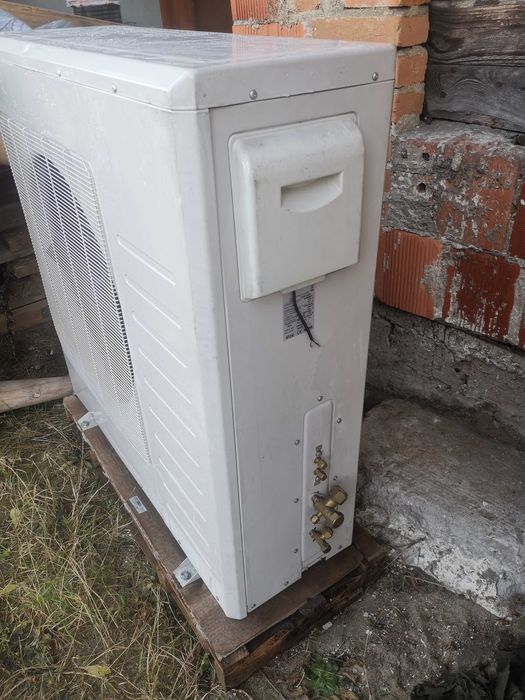 Moduł zewnętrzny klimatyzatora KFRC-90QW