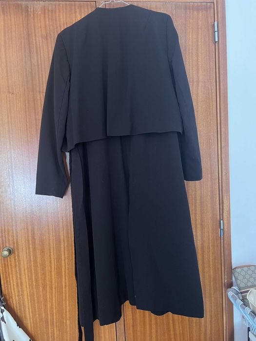 casaco preto comprido