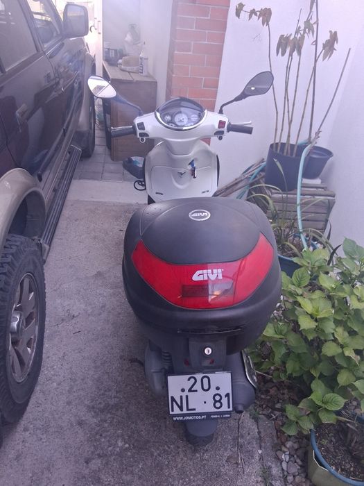 Piaggio Fly 125 — scooter 125cc