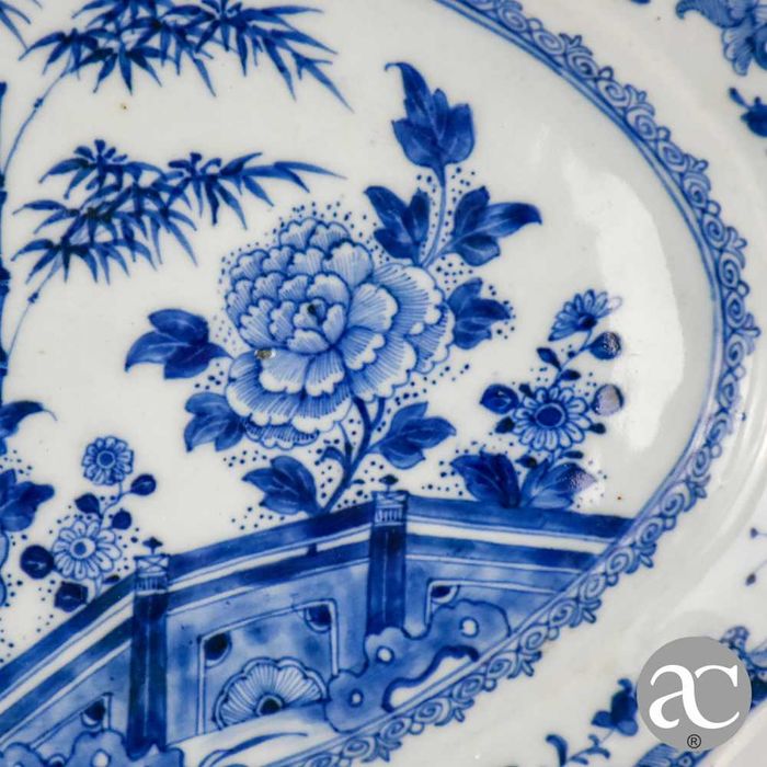 Travessa polilobada porcelana da China, período Qianlong, séc. XVIII