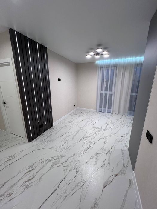 Продаж 2к квартири в центрі міста, вигляд на парк. Новий ремонт