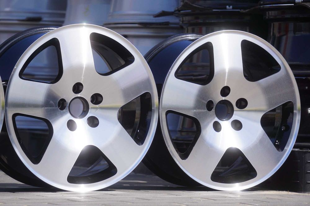 Alufelgi oryginał AUDI 4B3601025D 5x112 8Jx17 et35 cb57,1mm w czarnym lakierze, front cnc