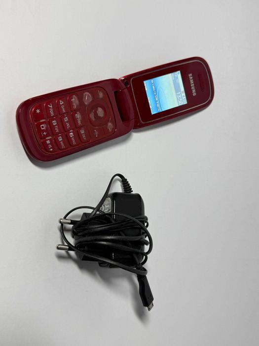 Телефон Samsung GT-E1272 червоний 2 SIM FM-радіо