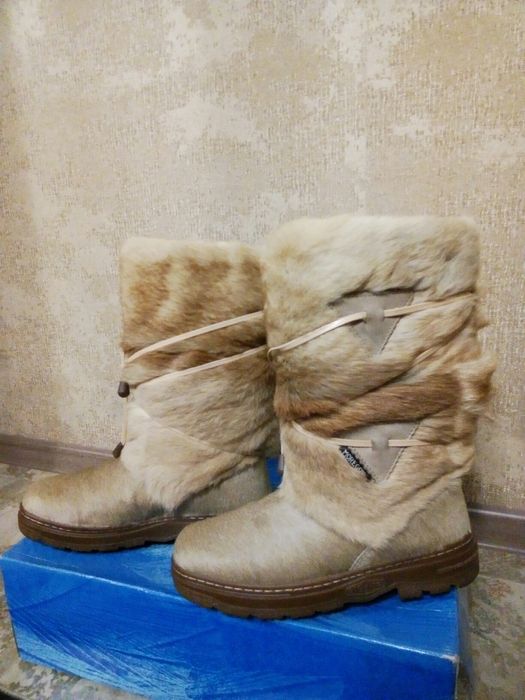 Унти з натурального меха.