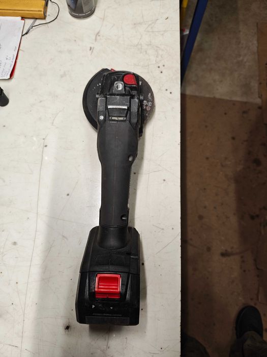 Szlifierka kątowa wurth AWS 18-125 P compact z akumulatorem 5Ah