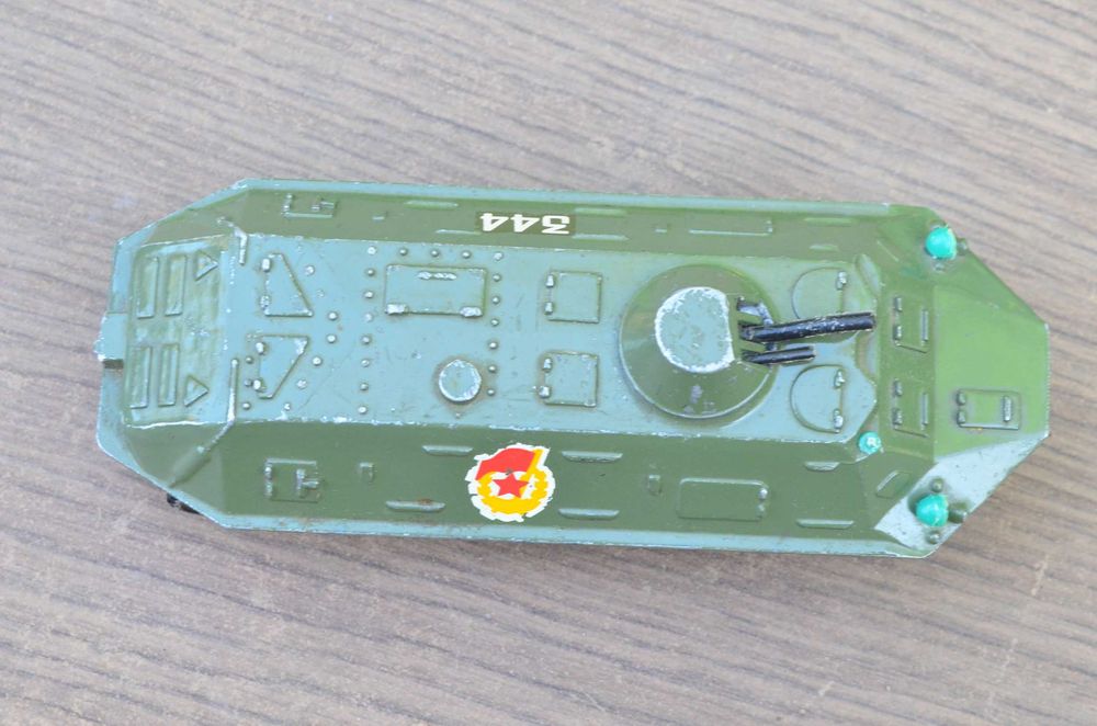 Игрушечный БТР-60ПБ (масштаб 1:43) СССР в коллекцию машинка военная техника