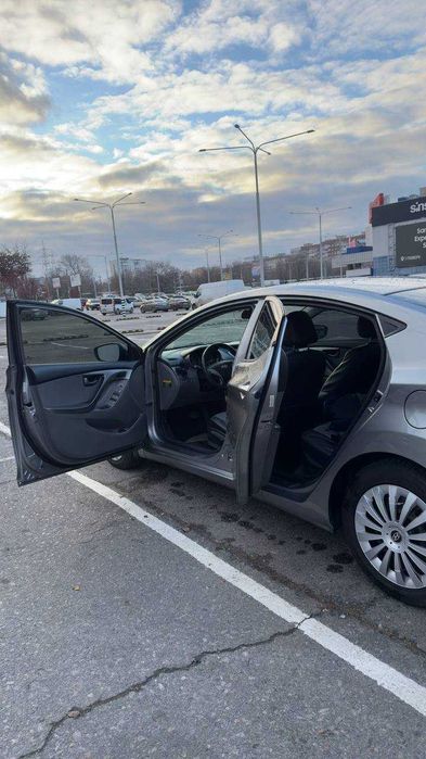 В продажі Хюндай Елантра