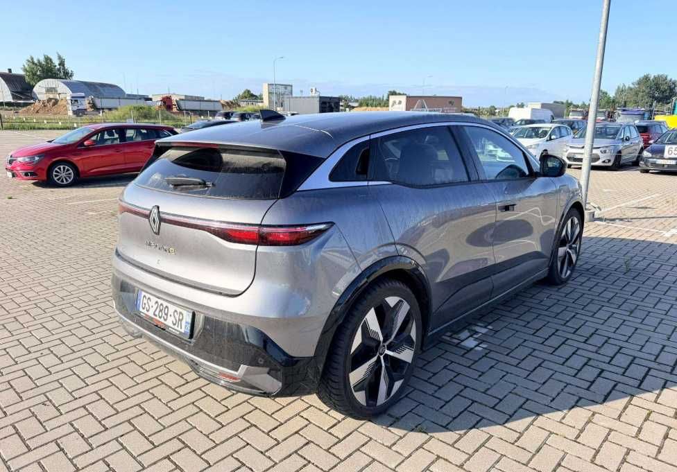 Renault Megane E -Tech, 4 E-Tech Бампер