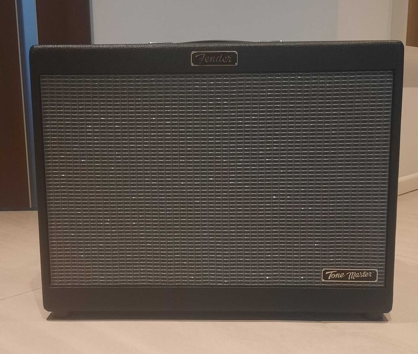 Fender Tone Master FR-12 kolumna
