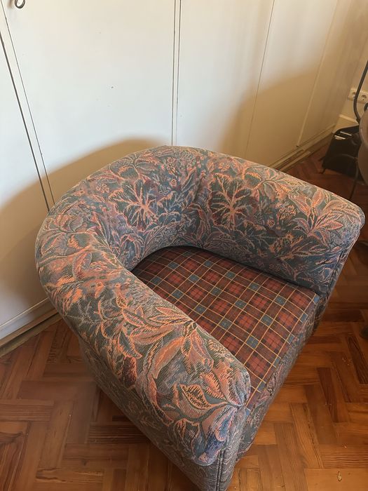 Sofá vintage individual (dois disponíveis)