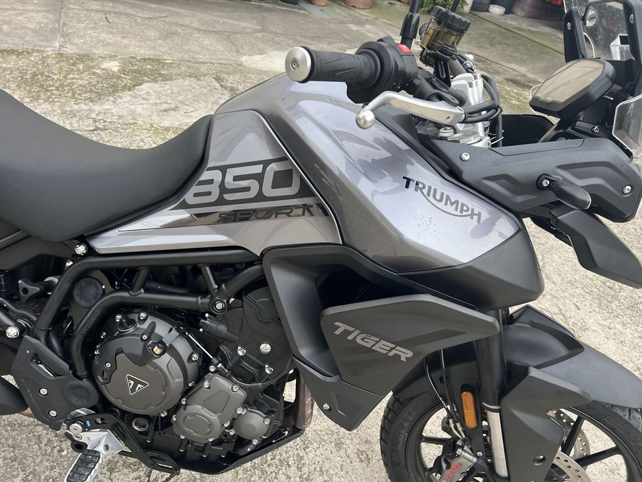 Vendo triumph tiger como nova