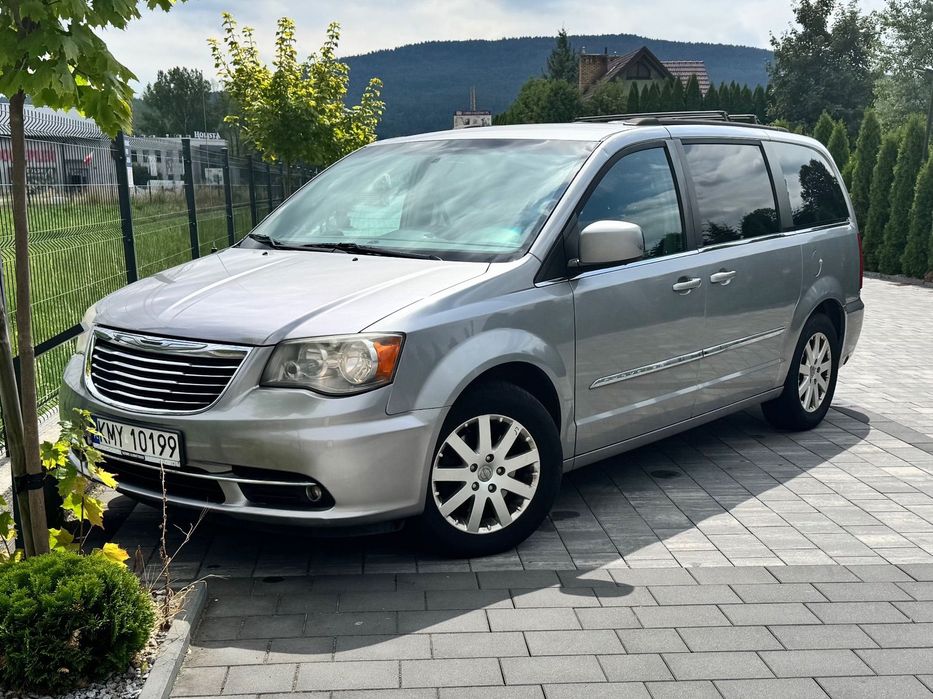Chrysler Town & Country Sprzedam samochód – pierwsza ręka w Polsce!  Oferuję do sprzedaży aut