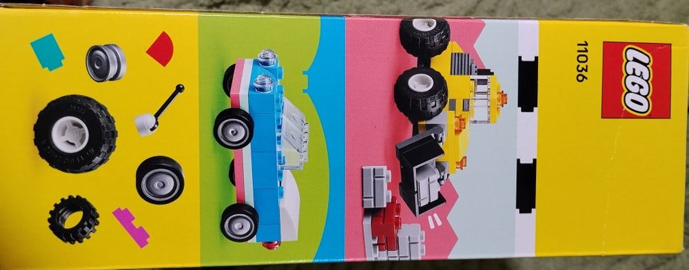 Конструктор Лего 900 деталей