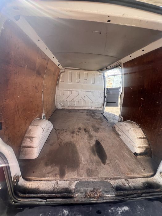 Бус VW Transporter